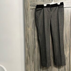 Express dress pants in size 6 regular. Gray color.